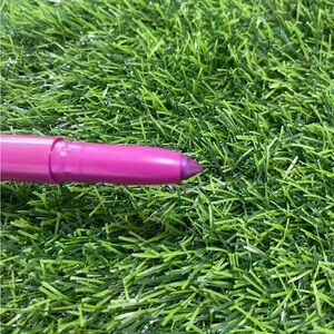 Maybelline Lip Balm - Vibrant Pink